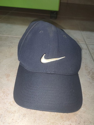 Nike dark blue cap