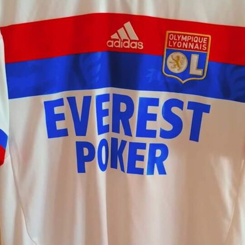 Lyon jersey authentic, like new, size Medium