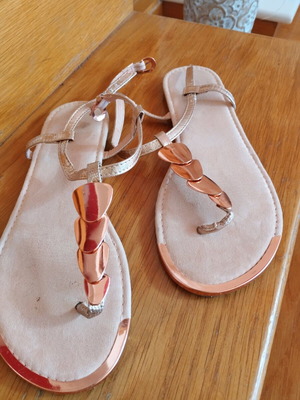 Women's sandals pink gold used, size 40