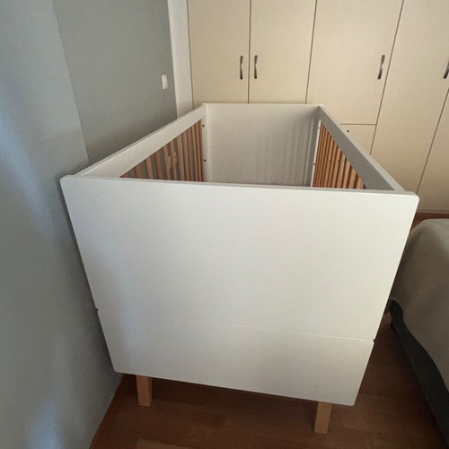 Swing baby cot and mattress like new, 70x140 cm, beech wood