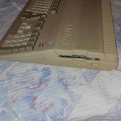 Commodore Amiga 500 like new with 512KB RAM and manuals
