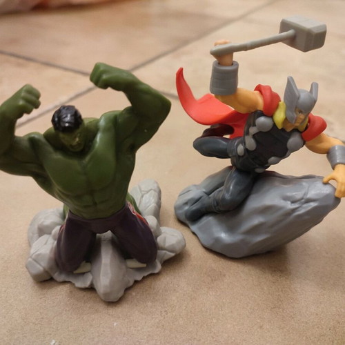 Kinder Easter egg figures used, set of 2