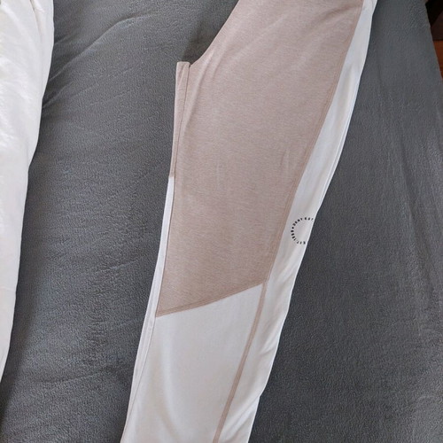 DKNY sports capri leggings medium beige and white like new