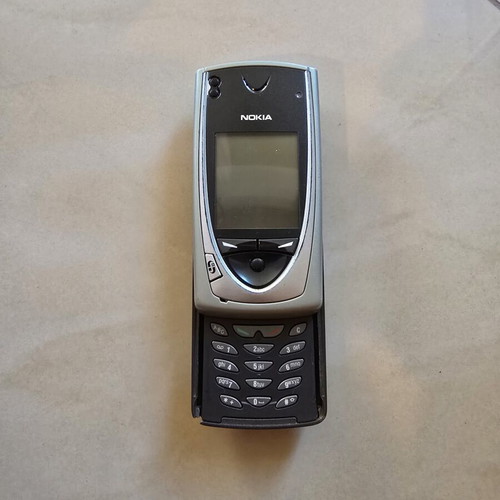 Nokia 7650 used, non-functional phone for spare parts
