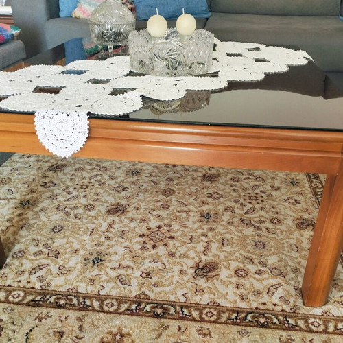 Wooden living room coffee table set like new with protective glass