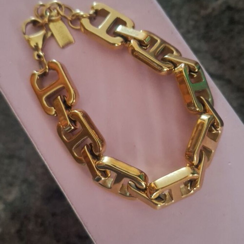 Bracelet new, gold color