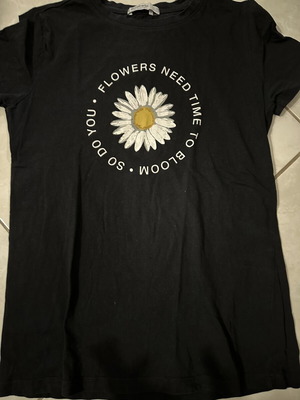 Stradivarius black cotton women's T shirt like new XS