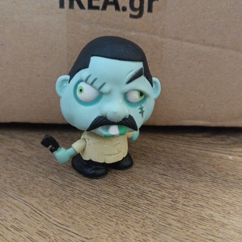 Zombie figure used, excellent condition