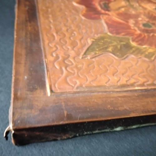 Vintage chalcography used with flowers in wooden frame