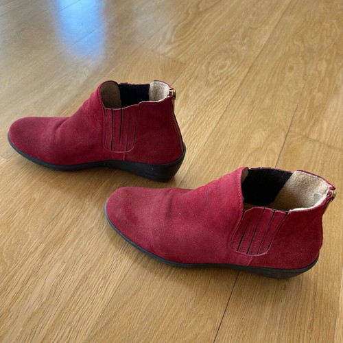 Anatomical suede ankle boots like new, red, size 38