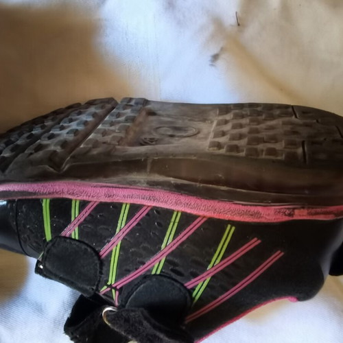 Children's sports shoes used, size 26