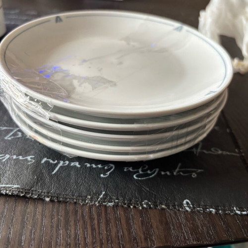 Alitalia porcelain plates like new, collectible airline service