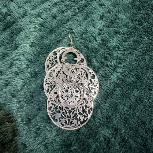 Silver earrings like new condition