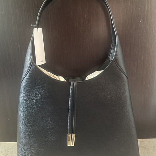 Mango shoulder bag black, new with tag