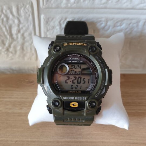 Casio G-Shock G-7900-3 digital watch used, green, shock resistant