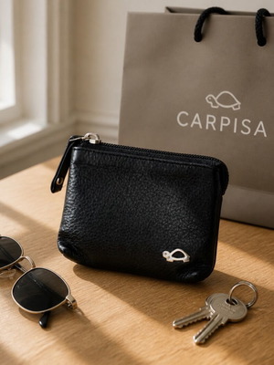 Carpisa Genuine Italian Leather Wallet Black used unisex zip purse