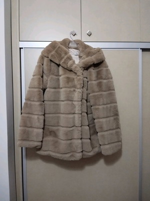 Fur with hood beige like new, size S/M