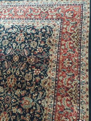 Machine-woven wool rug like new 336x235