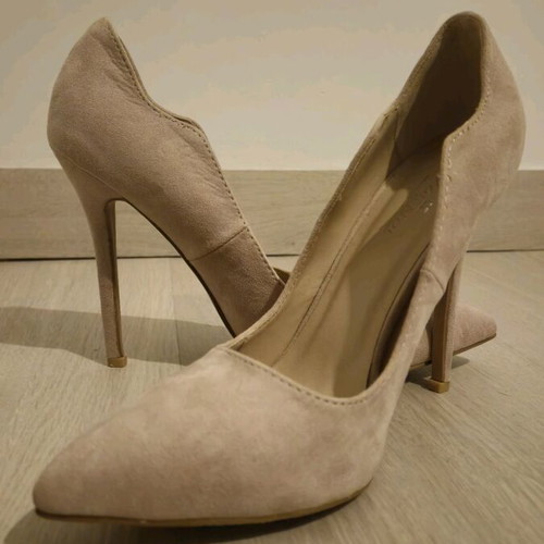 A To Z Greek beige pointed pumps like new, size 39