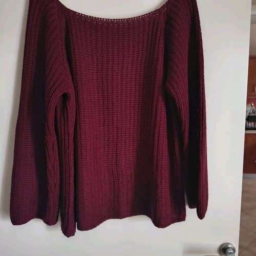 Oversized knitted sweater burgundy like new