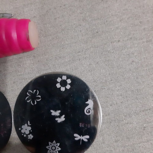 Nail stamping set used