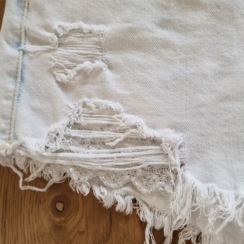 Abercrombie & Fitch distressed denim shorts used, light wash, size 26