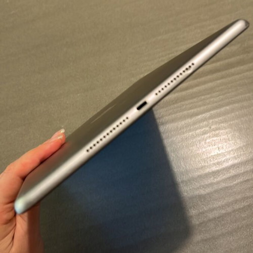 iPad 5th Generation 128GB like new