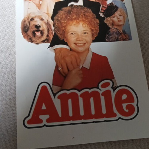 Vintage cinema programs set used, Top Gun 1986 and Annie 1982