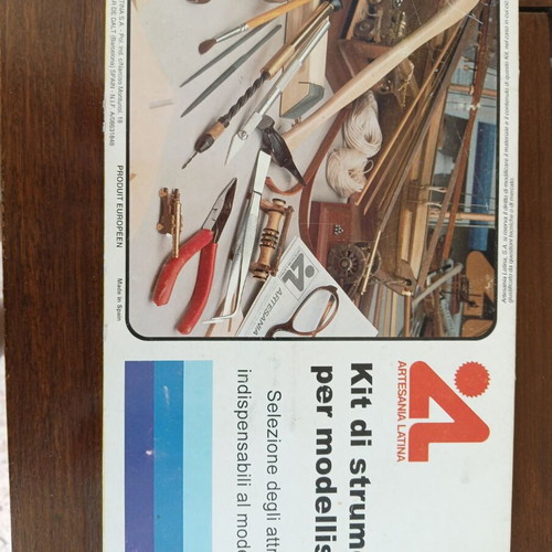 Modeling Kit like new