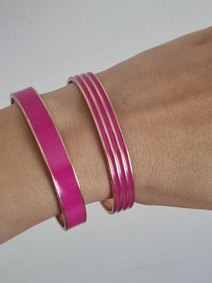 Oscar De La Renta Extraordinary bracelet set like new, pink with fuchsia enamel