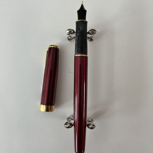 Parker Sonnet pen with gold nib used, needs ink cartridge