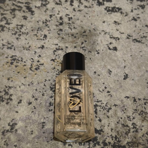 Victoria's Secret Love fragrance mist 75ml