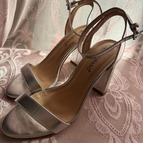 Silver sandals like new, size 37, 9 cm heel