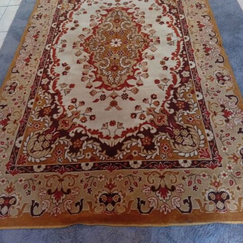 Wool rug
