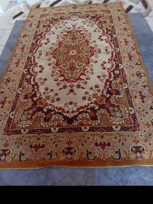 Wool rug