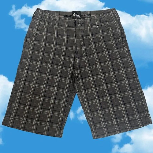 Quiksilver Plaid Skate Shorts size M like new, Y2K style