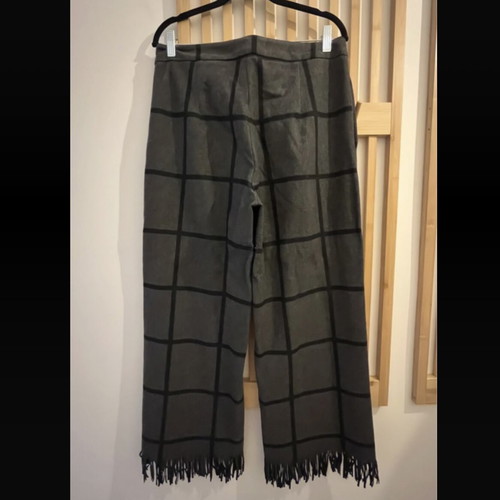 Eleria Cortes Boho Pants size L like new, black and gray