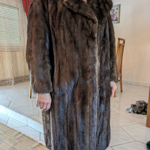 Women's brown fur coat like new