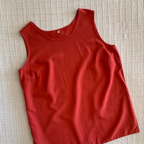 Top size 3XL, red and pink