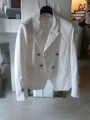 Grama white jacket used with gold buttons short