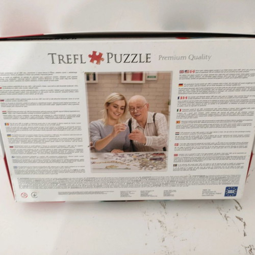 Puzzles used, pack of two with 1000 and 500 pieces
