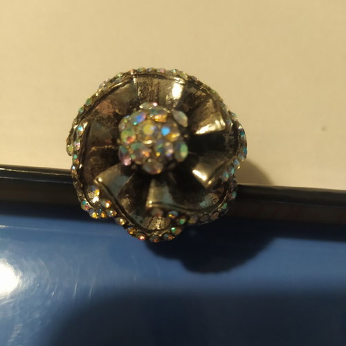 Rhinestone adjustable fashion ring black and silver like new