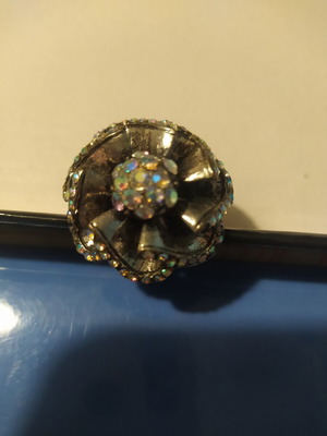 Rhinestone adjustable fashion ring black and silver like new