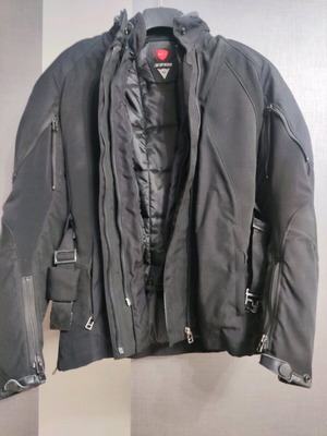 Dainese women's motorcycle jacket like new for all seasons