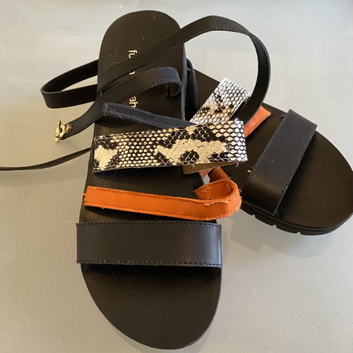 Fullah Sugah sandals like new, size 35, multicolor and black