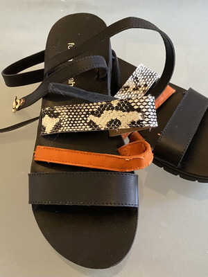 Fullah Sugah sandals like new, size 35, multicolor and black