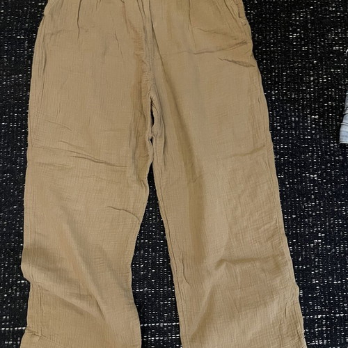 Woman’s pants one size, like new