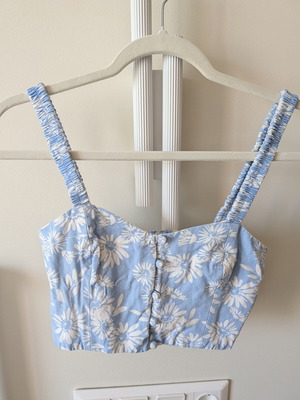 Zara floral crop top like new, size XS, white and turquoise