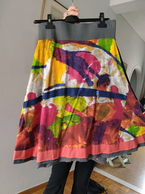 Desigual skirt knee-length like new, size S
