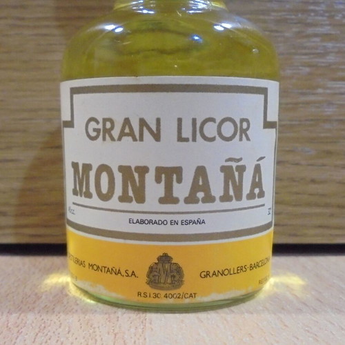 Montana liqueur old miniature bottle 45ml sealed like new